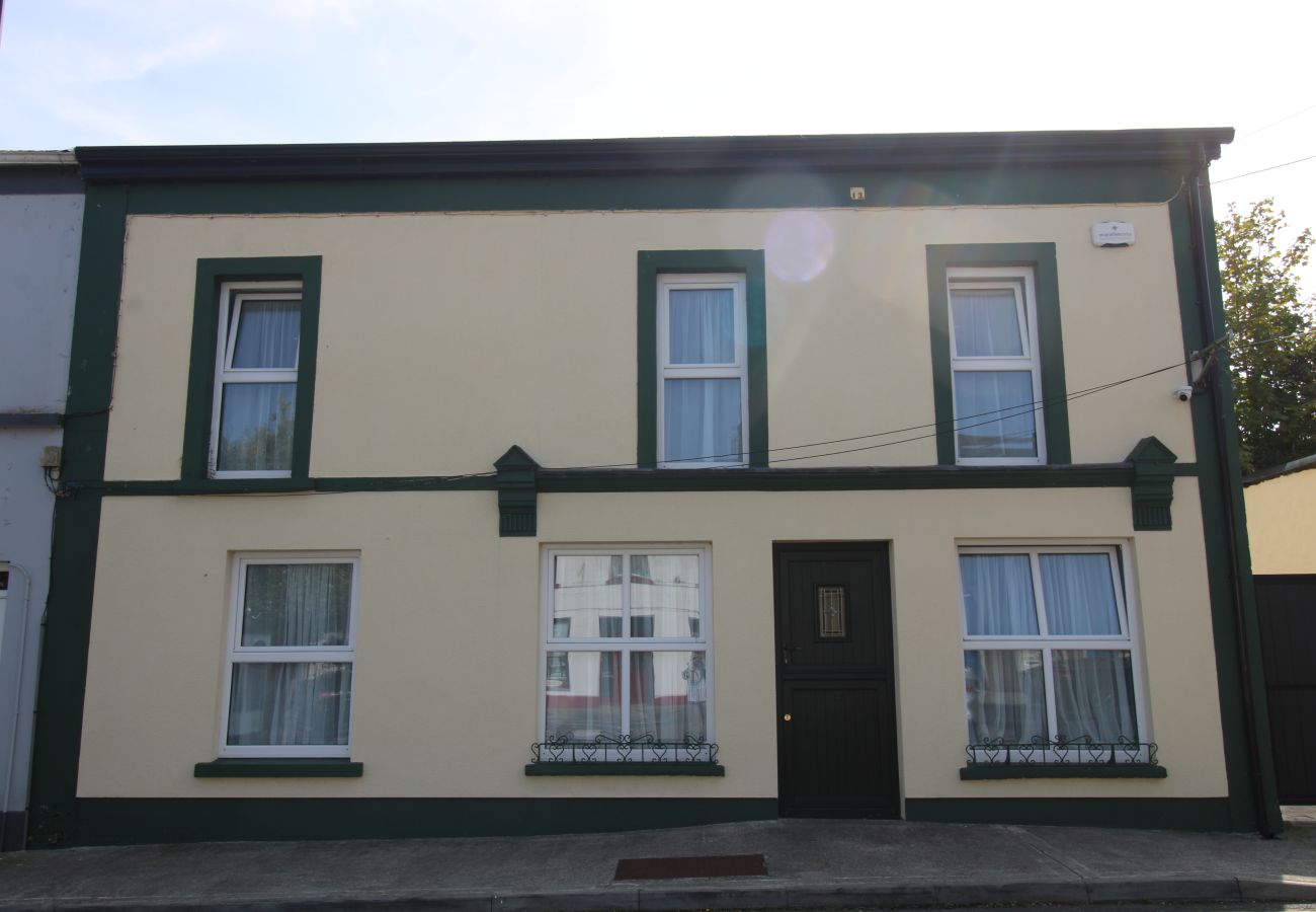 Townhouse in Dunmore - The Old Post Office, Dunmore