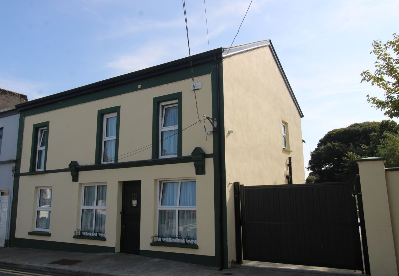 Townhouse in Dunmore - The Old Post Office, Dunmore