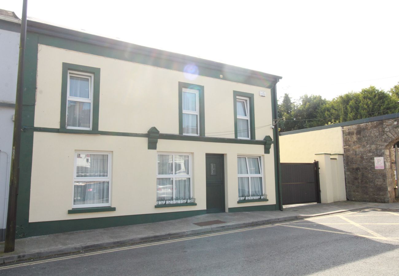 Townhouse in Dunmore - The Old Post Office, Dunmore