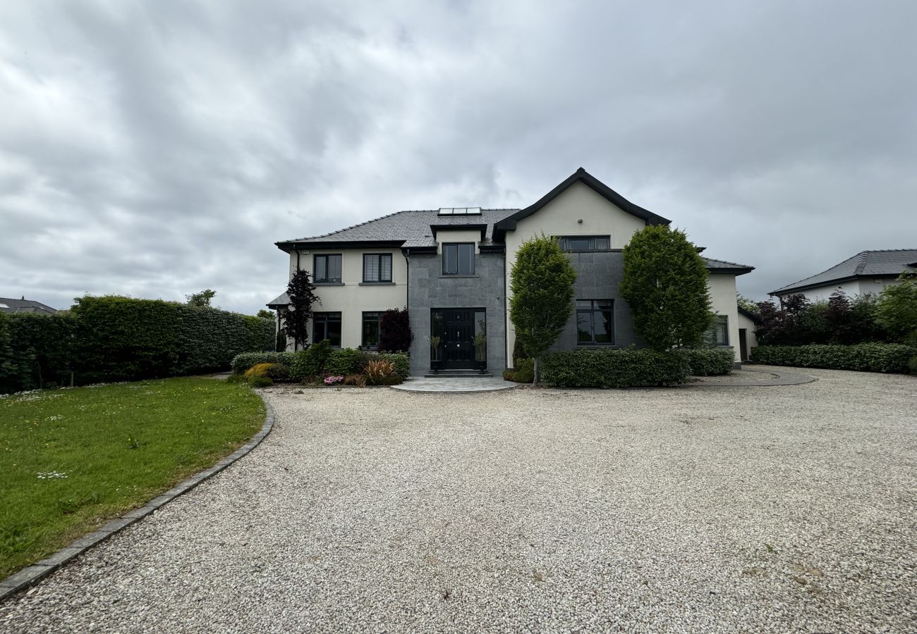 House in Oranmore - Luxurious Seaview Holiday Home