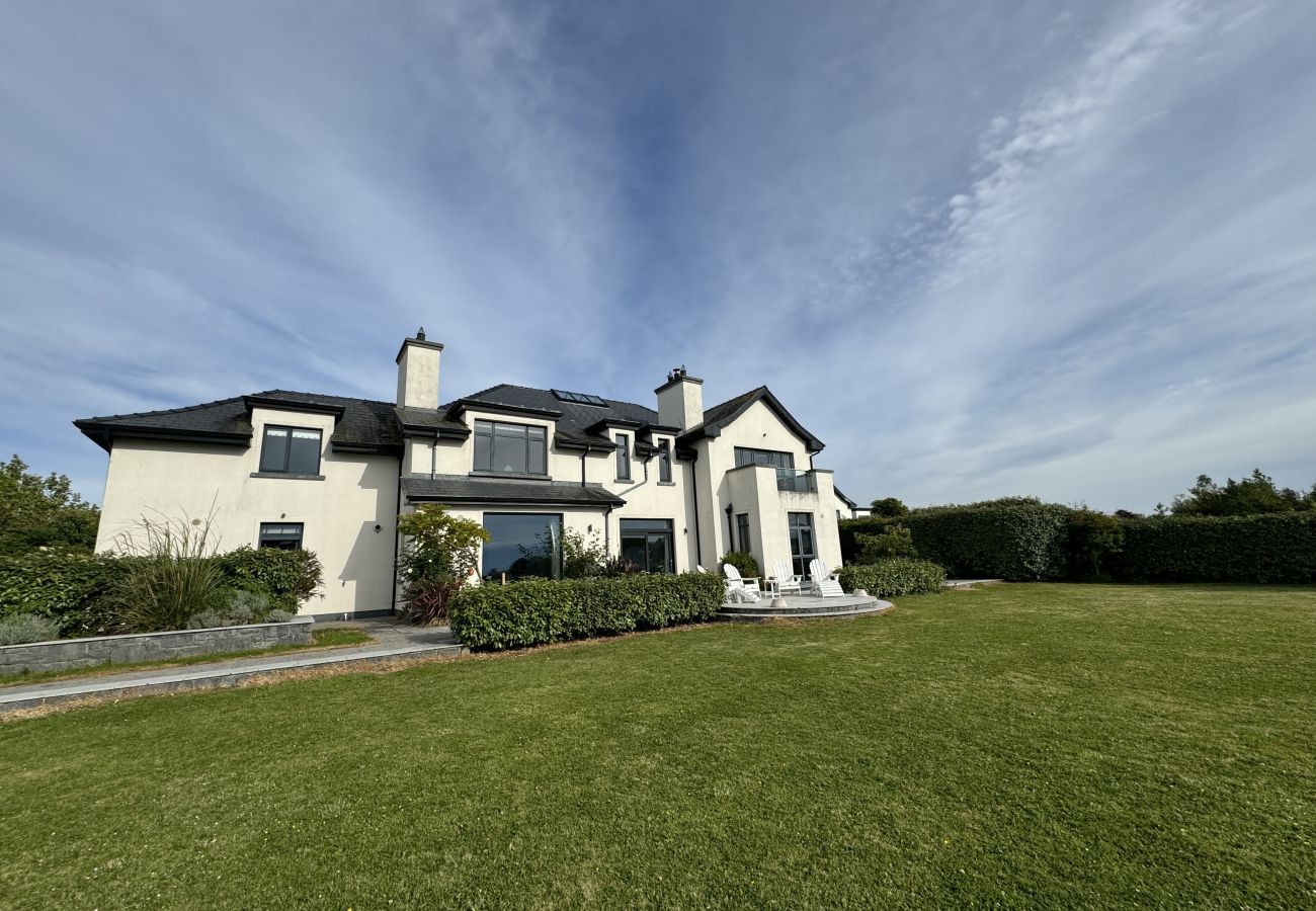 House in Oranmore - Luxurious Seaview Holiday Home