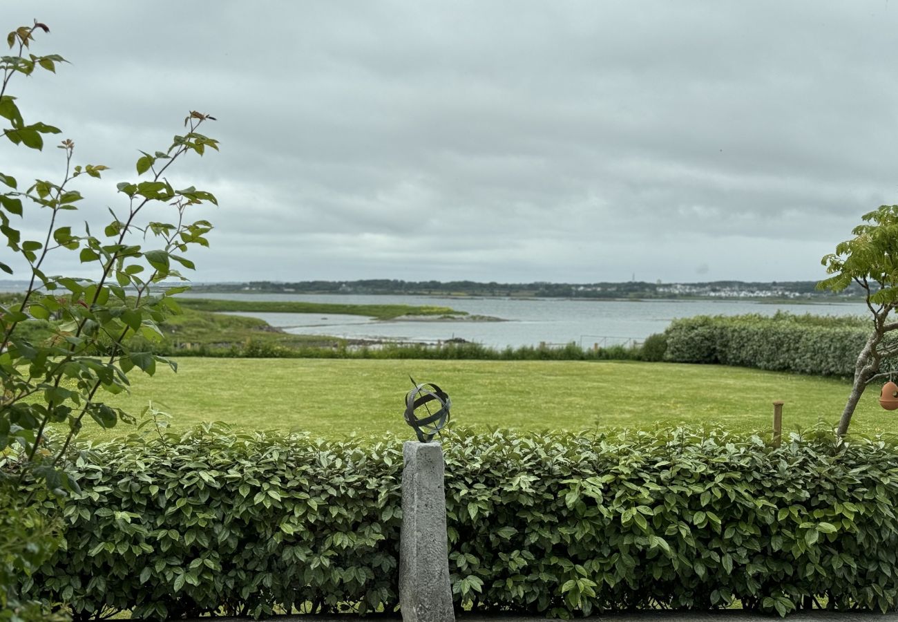 House in Oranmore - Luxurious Seaview Holiday Home